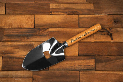 Gartenschaufel personalisiert mit Gravur und Flaschenöffner