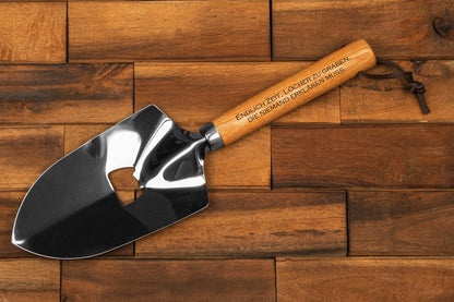 Gartenschaufel personalisiert mit Gravur und Flaschenöffner