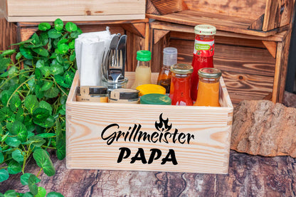 Grillkiste personalisiert aus Fichtenholz • Grillbutler