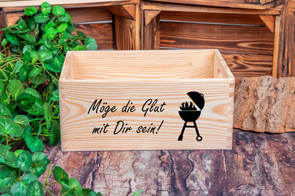 Grillkiste personalisiert aus Fichtenholz • Grillbutler