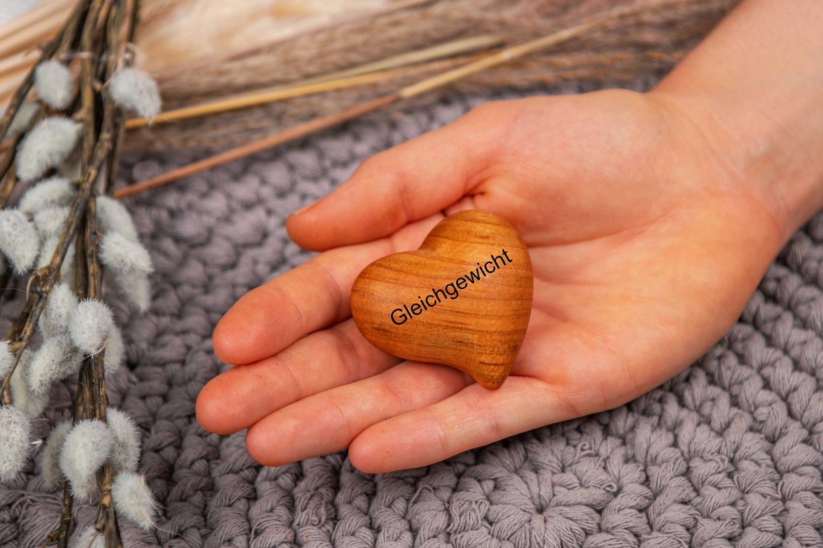 Handschmeichler personalisiert aus Kirschholz