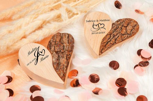 Rustikales Holz Herz personalisiert mit Gravur und edler Rinde