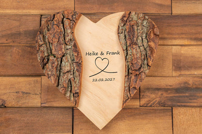 Personalisiertes Holz Herz rustikal mit Gravur und edler Rinde