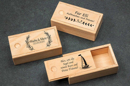Kleine Holzschatulle mit Schiebedeckel personalisiert mit Deiner Wunschgravur