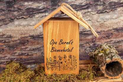 Insektenhotel personalisiert mit Gravur