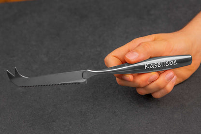 Personalisiertes Käsemesser aus Edelstahl mit Gravur