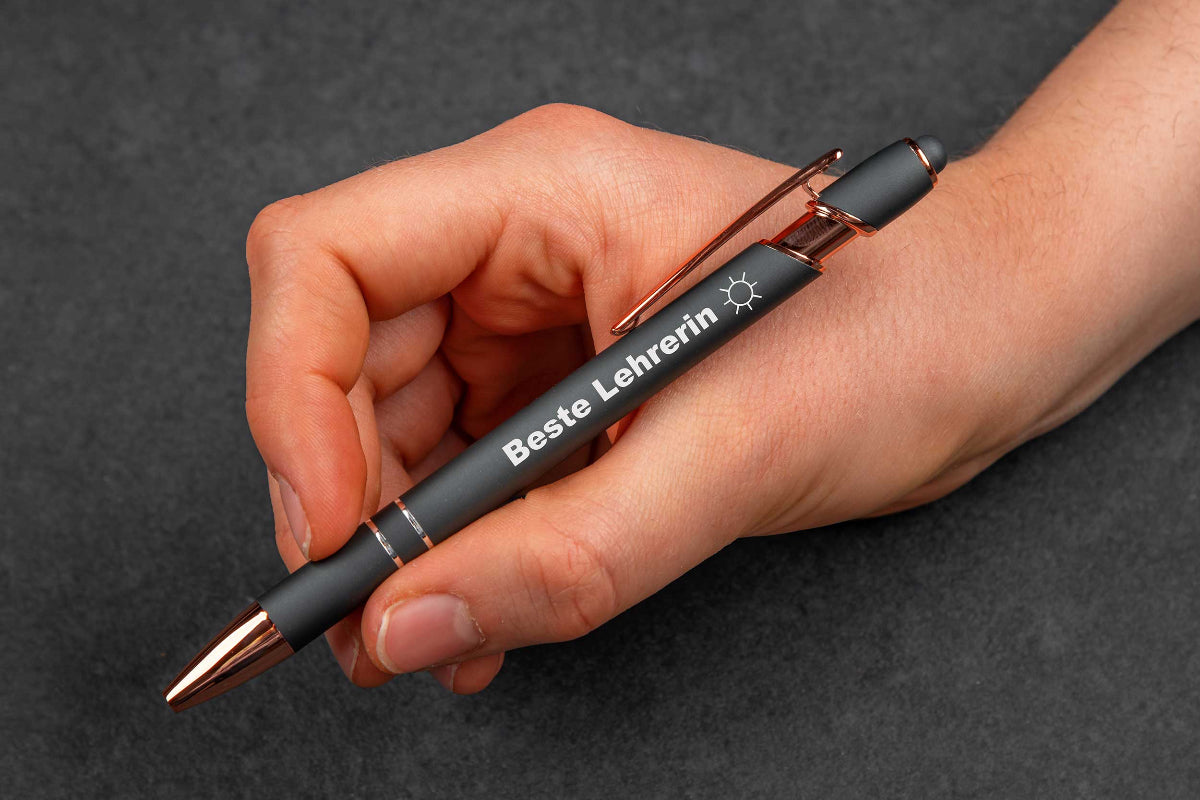 Metall-Kugelschreiber personalisiert mit roségold Akzenten