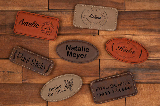 Namensschild Kunstleder mit Deiner Wunschgravur für Kleidung - Magnet personalisiert