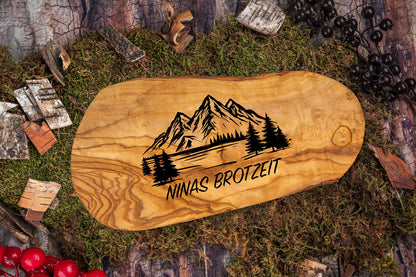 Olivenholz Frühstücksbrett mit Deiner Wunschgravur - Brotzeitbrett