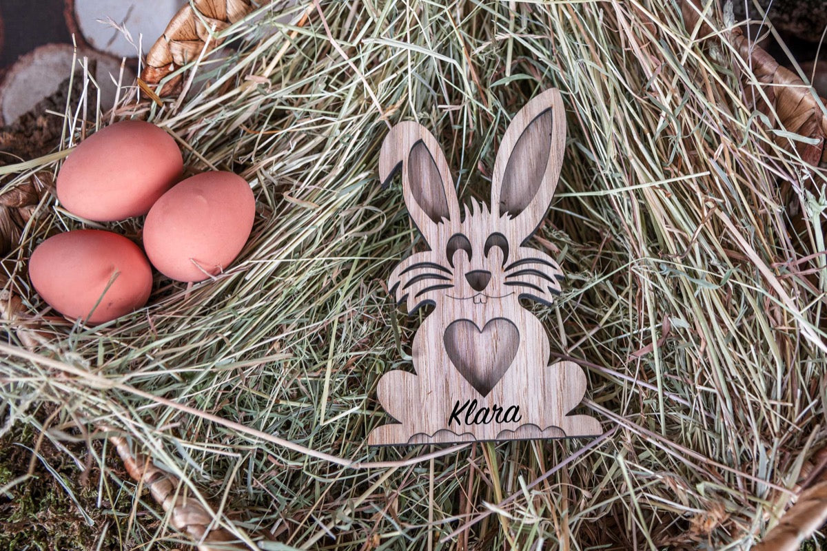 Personalisierter Osterhase mit Namen aus Holz