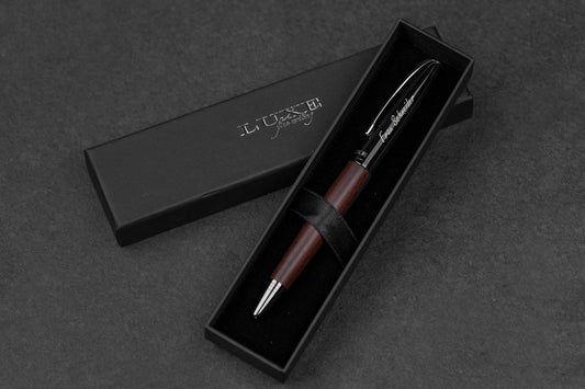 Personalisierter Premium Kugelschreiber mit edlem Holzgriff