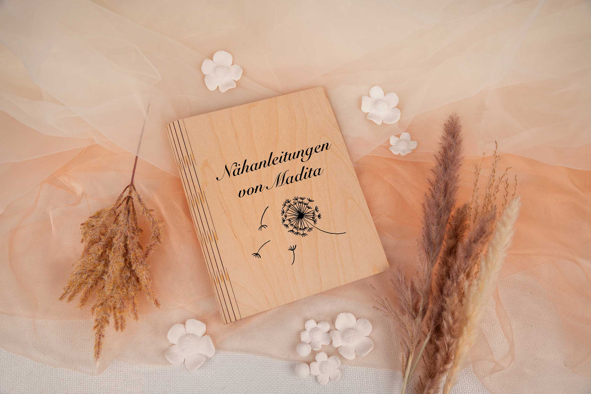 Personalisierter Ordner aus Birkenholz • Stammbuch, Holzordner, Dokumentenordner