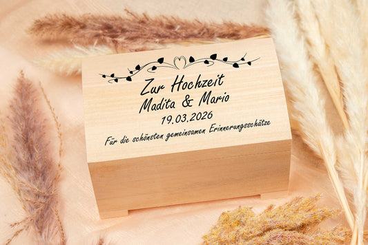 Personalisierte Schatzkiste mit Wunschgravur aus Fichtenholz • Holzkiste