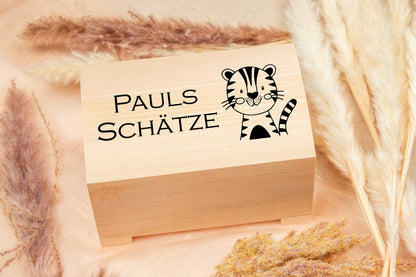 Personalisierte Schatzkiste mit Wunschgravur aus Fichtenholz für Kinder