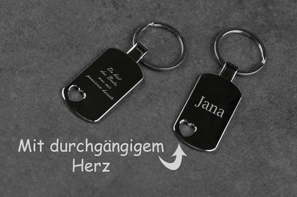 Personalisierter Schlüsselanhänger mit durchgängigem Herz