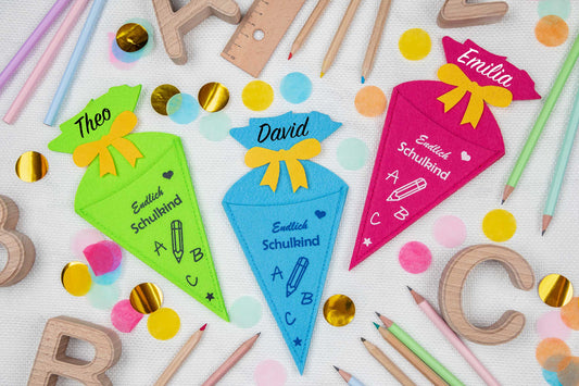 Schultüte aus Filz mit Wunschname - Geldgeschenk Einschulung, Schulanfang