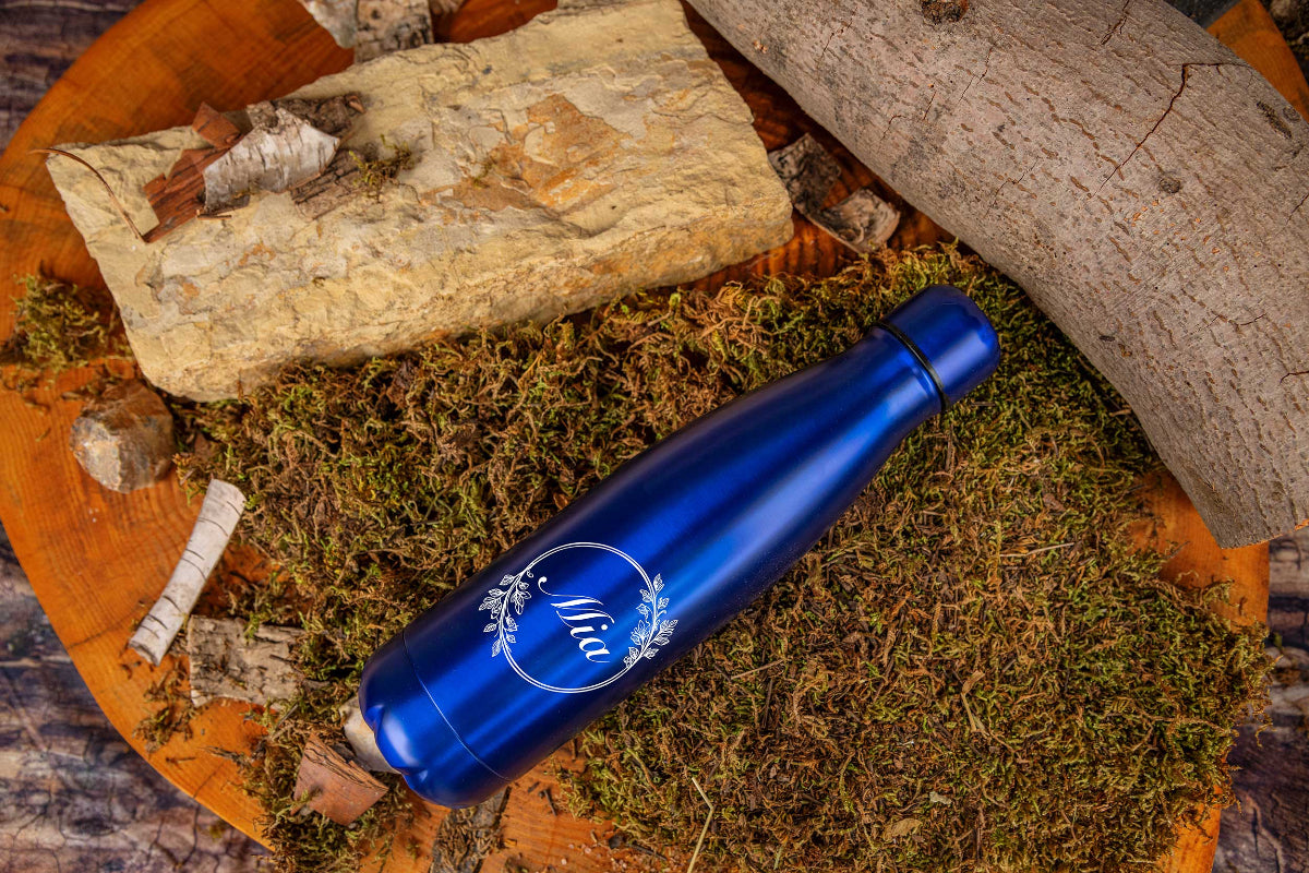 Edelstahl Trinkflasche personalisiert mit Namen - Isolierflasche in sechs Farben