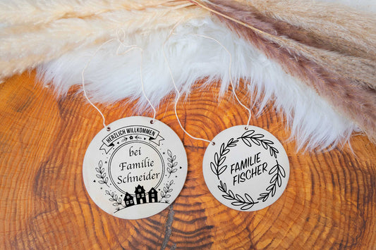Türschild aus Holz personalisiert mit Name und Gravur
