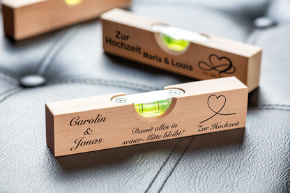 Personalisiertes Hochzeitsgeschenk mit Deiner Wunschgravur - Mini-Wasserwaage