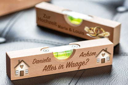 Wasserwaage personalisiert mit Deinem Wunschtext - ideal zum Einzug oder zur Hochzeit