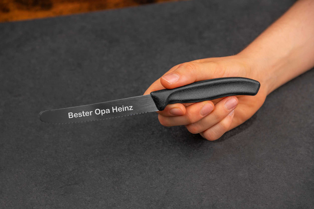 Personalisiertes Messer mit Edelstahl-Klinge und Kunststoff-Griff