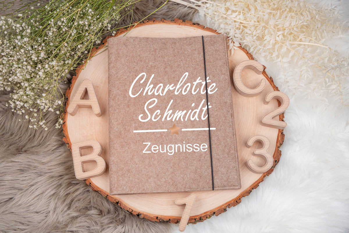 Zeugnismappe personalisiert aus Filz mit Wunschname