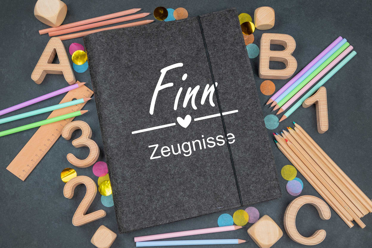 Zeugnismappe personalisiert aus Filz mit Wunschname