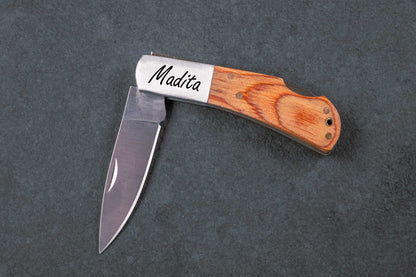 Taschenmesser personalisiert aus Edelstahl mit Buchenholz-Griff