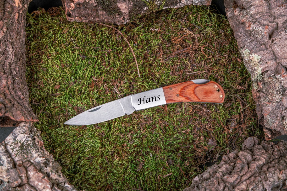 Taschenmesser personalisiert aus Edelstahl mit Buchenholz-Griff